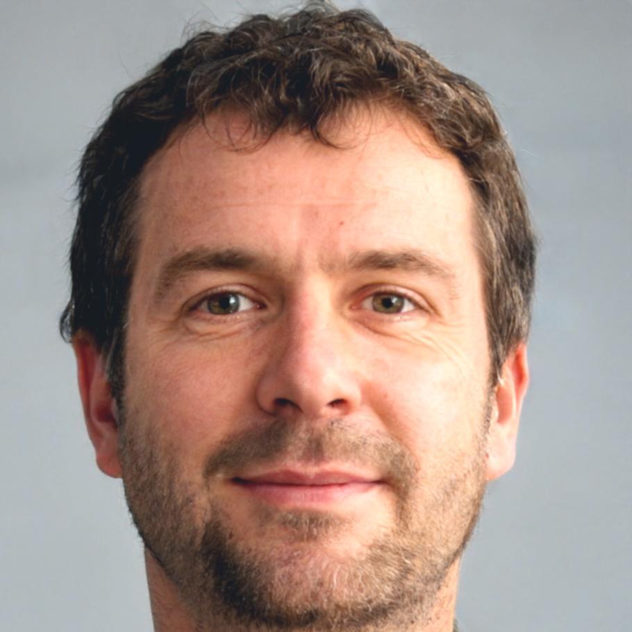 Portrait of Taeyang Chung financial analyst